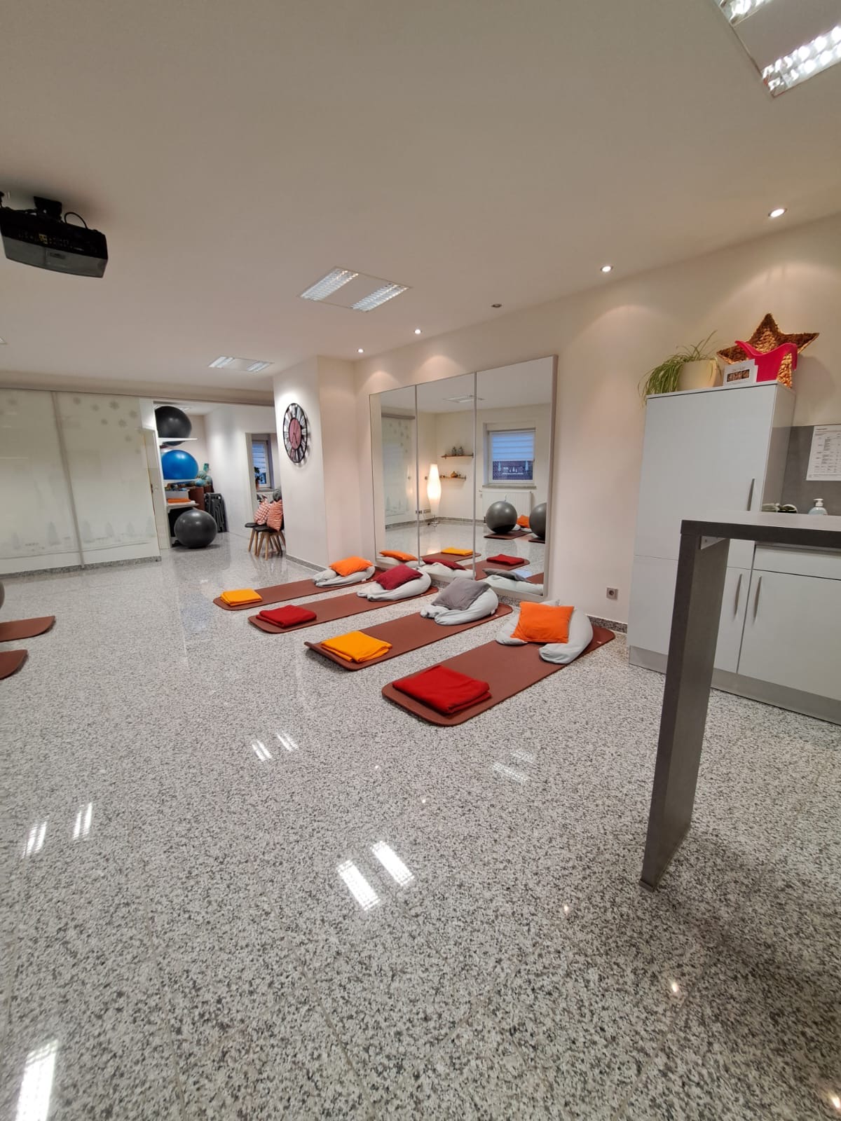 c476ed49-43d2-445e-8250-1e872856d03a